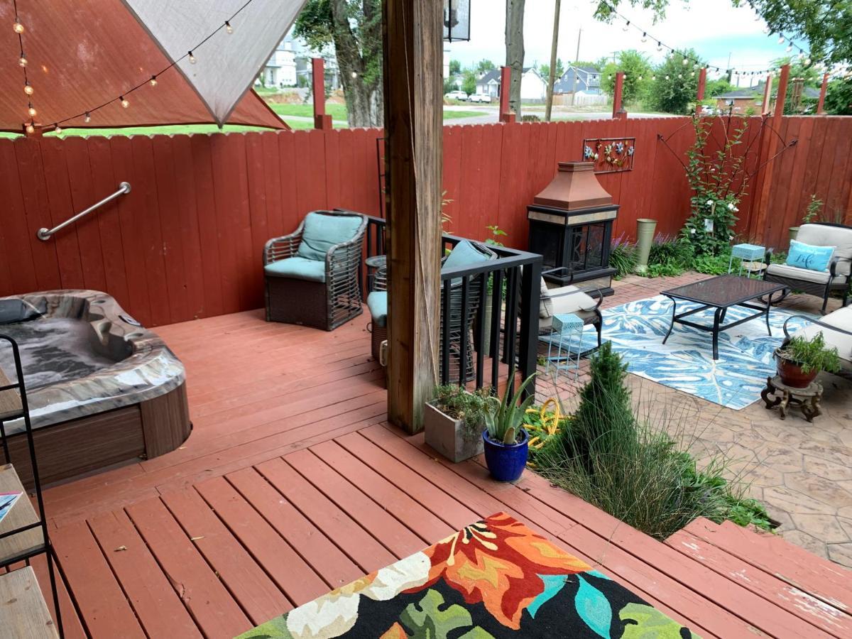 Vacation Home 5 Mins To Down Town 2 Bedrooms 2 Baths Garden Area Hot Tub Nashville Exterior photo